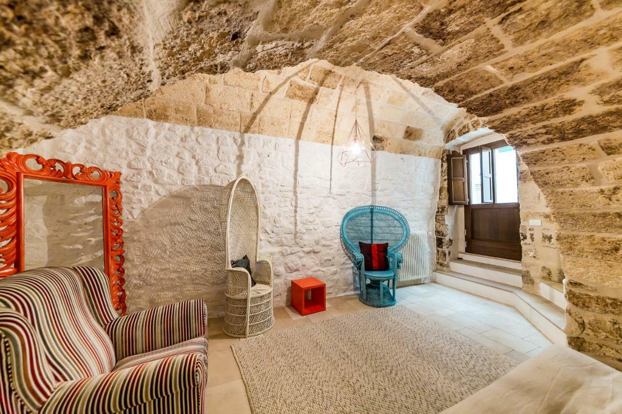 Itaca Home To Explorers In Полиняно а Маре Екстериор снимка
